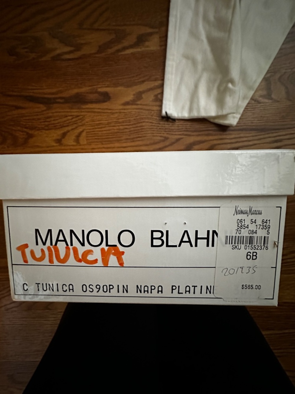 NWT Manolo Blahnik Tunica Napa Leather Heel in Gold - Picture 5 of 6